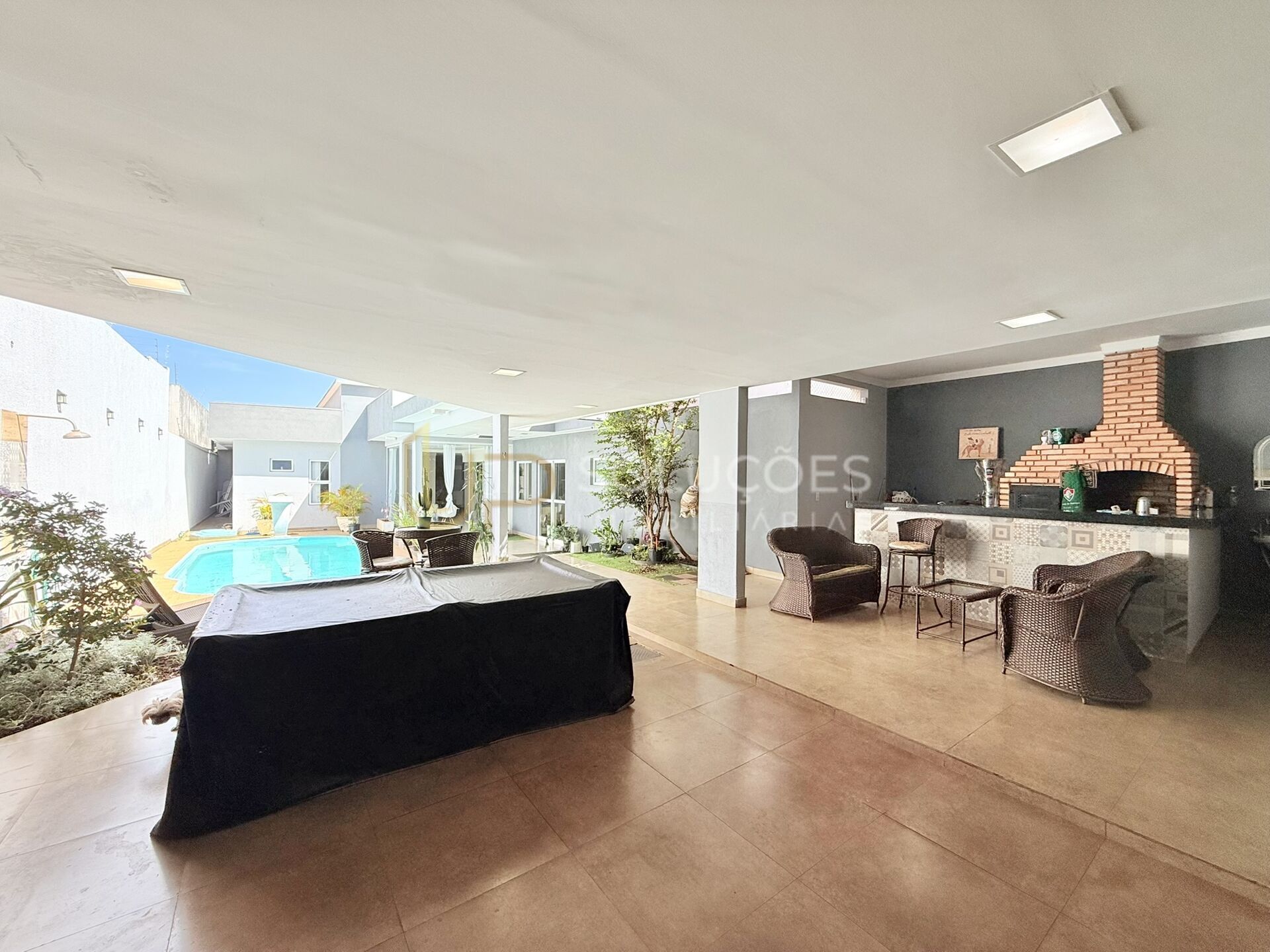 Casa, 3 quartos, 252 m² - Foto 26