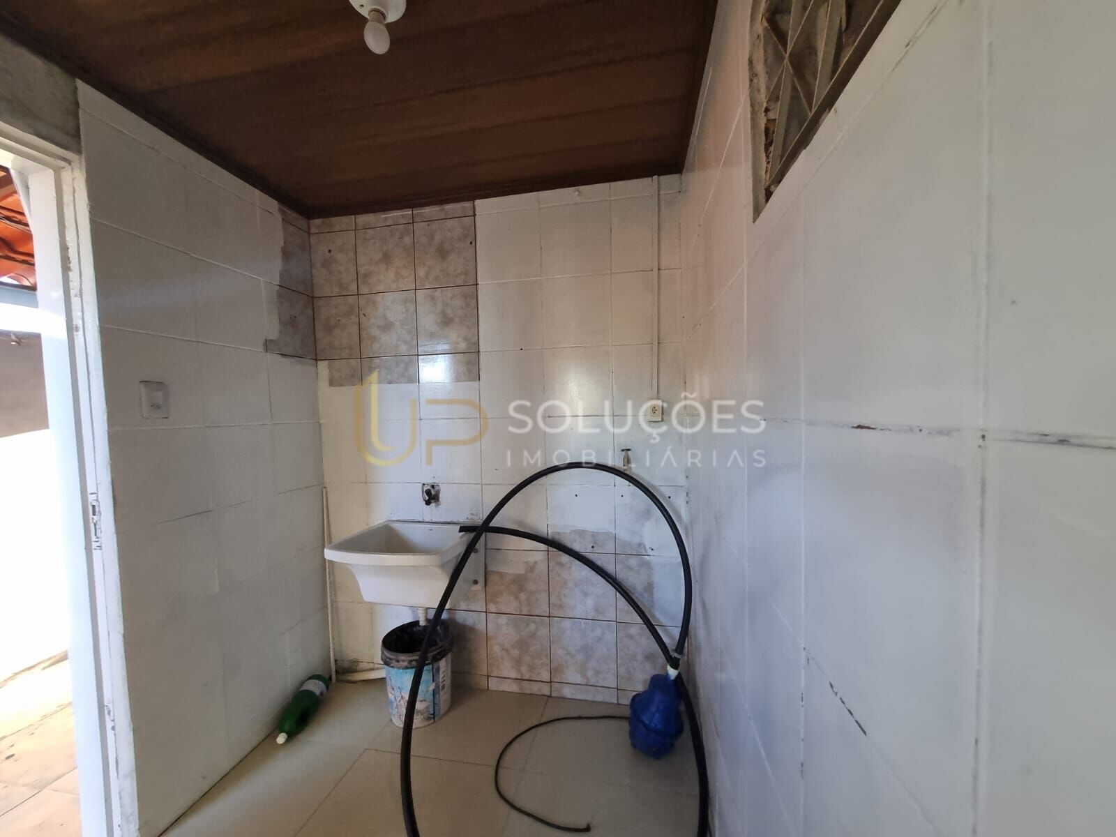 Casa de Condomínio para alugar com 3 quartos, 180m² - Foto 11