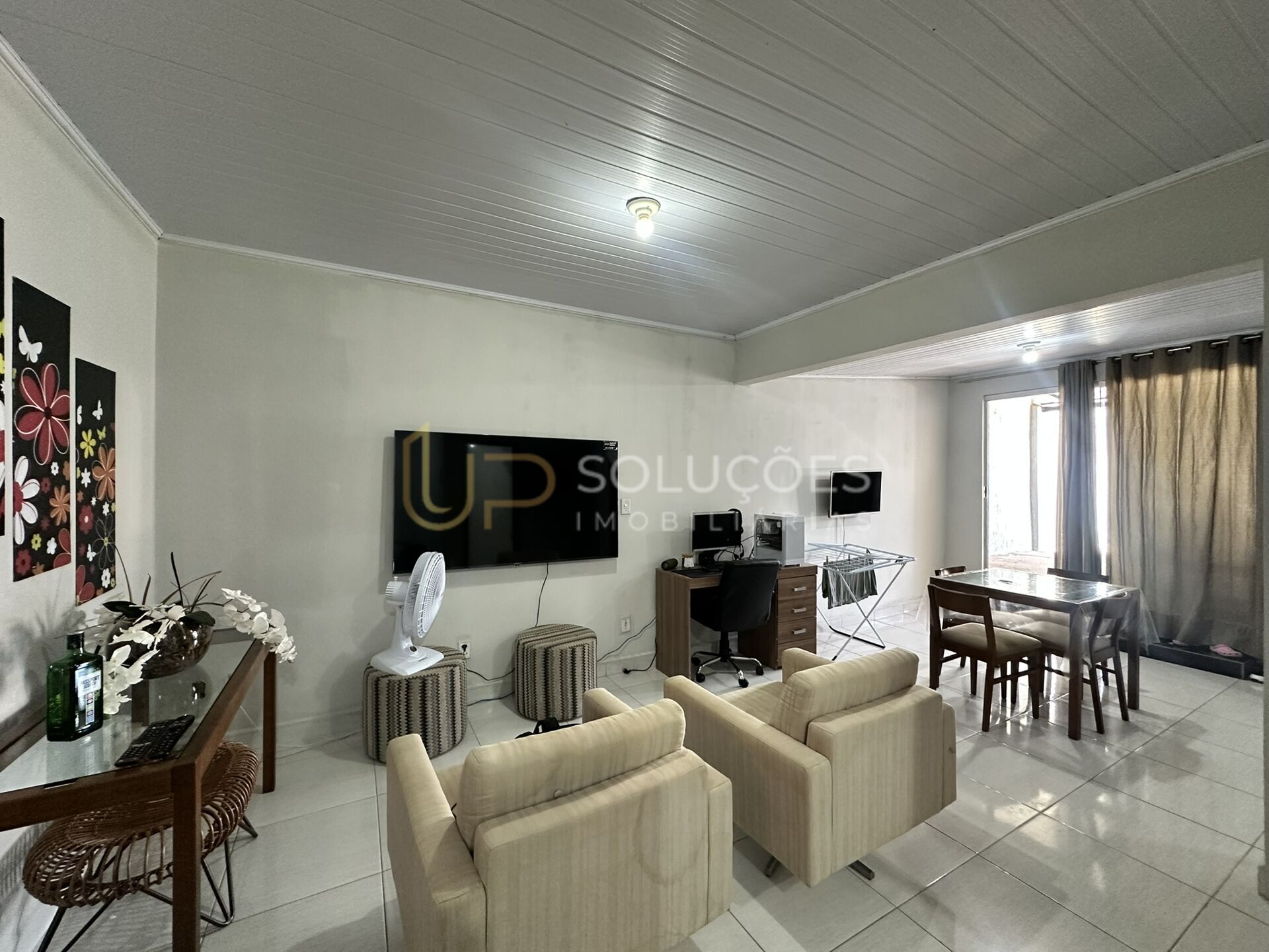 Casa, 2 quartos, 160 m² - Foto 1