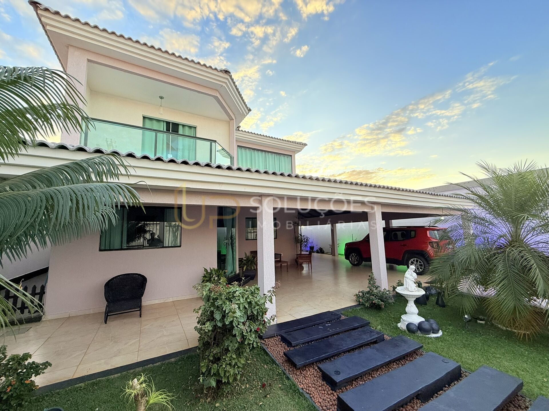 Sobrado, 3 quartos, 350 m² - Foto 1