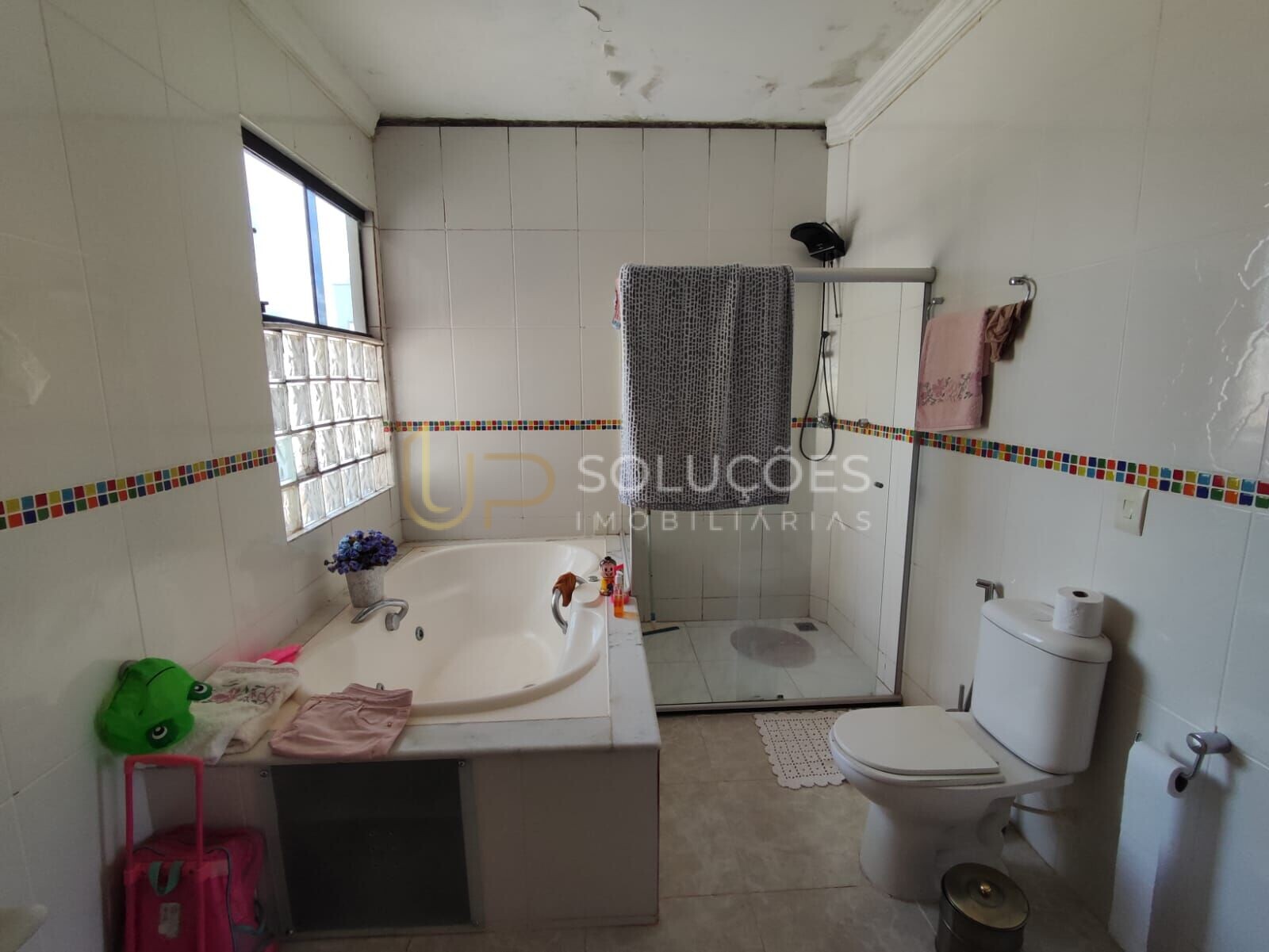 Casa de Condomínio à venda com 4 quartos, 240m² - Foto 25