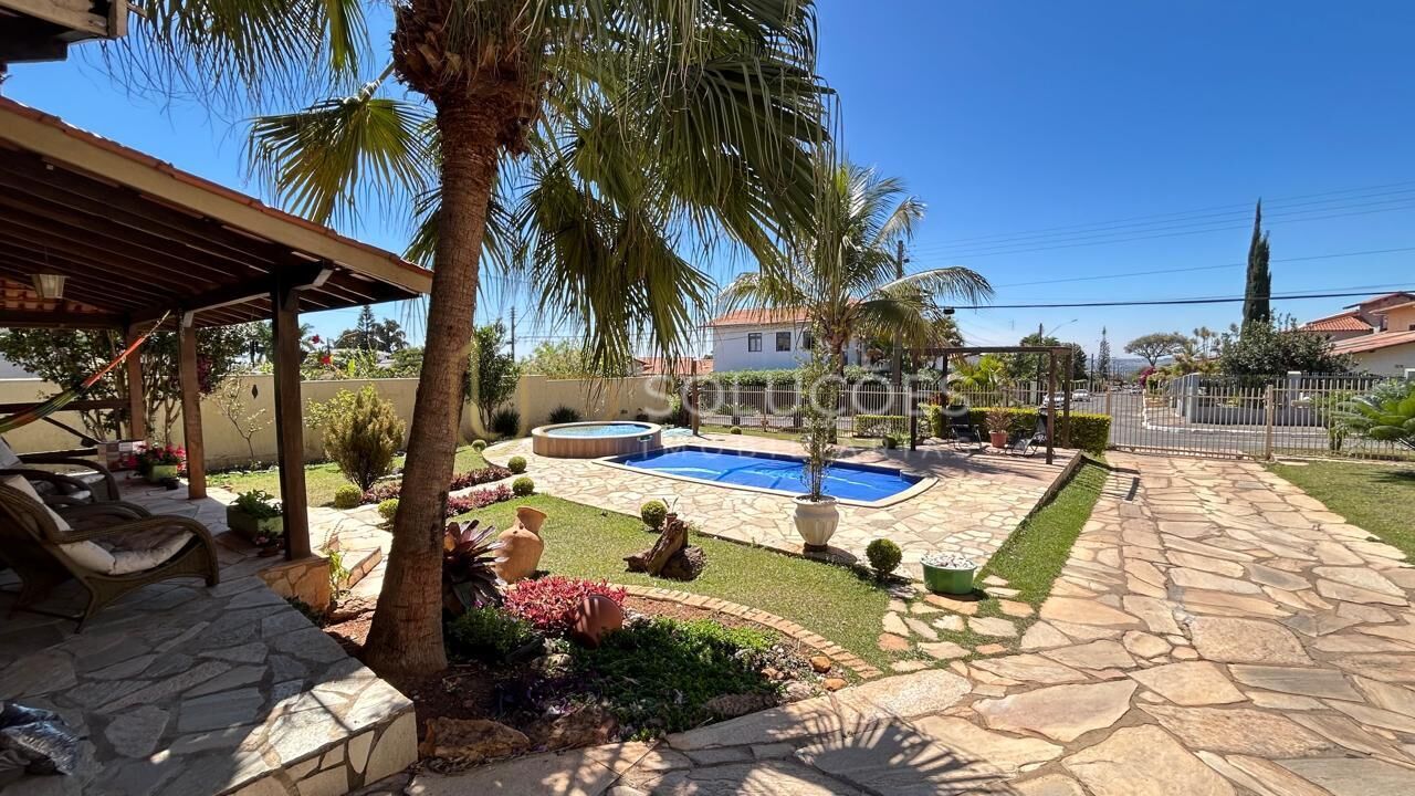 Casa de Condomínio, 4 quartos - Foto 1