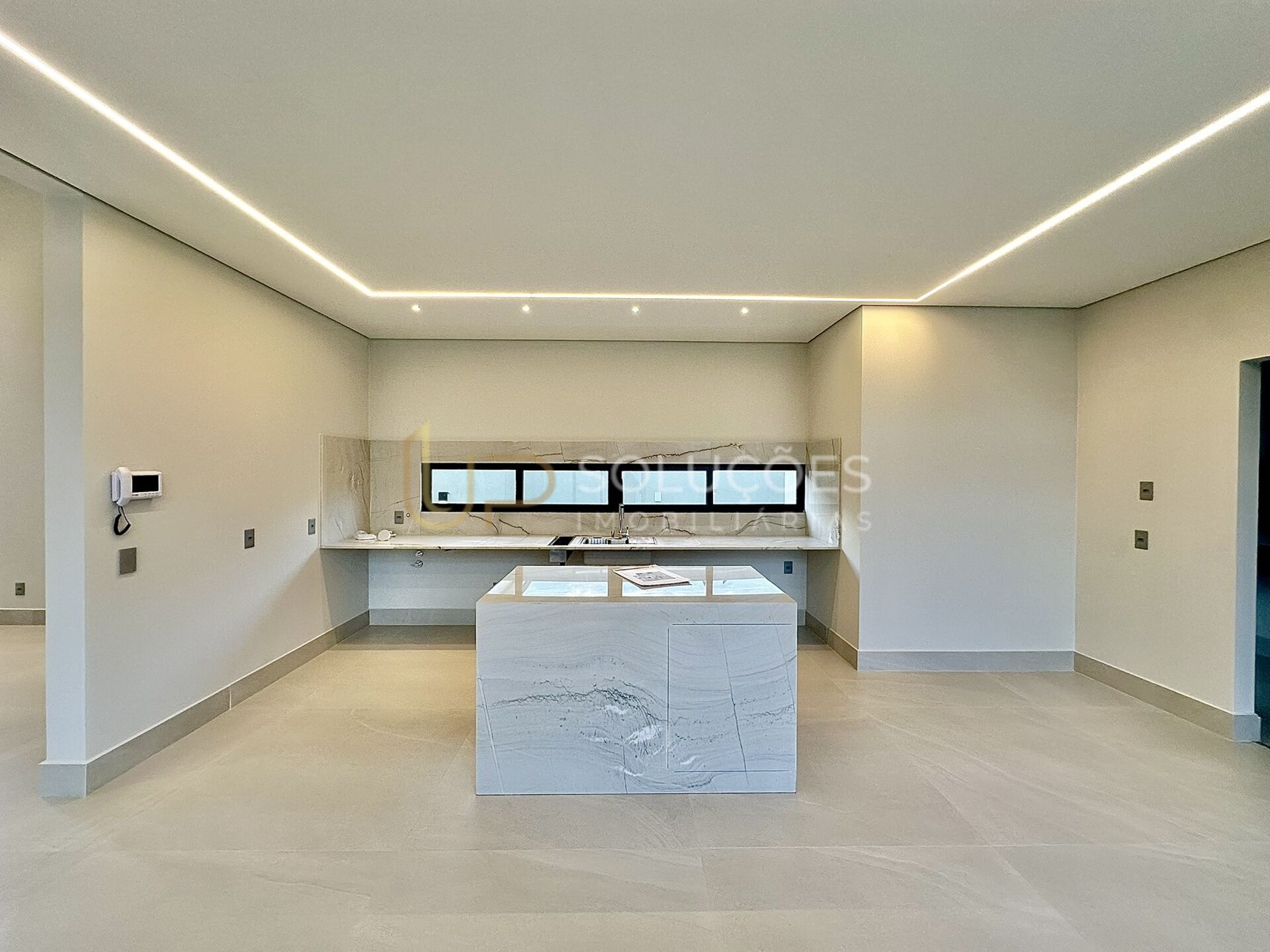 Casa de Condomínio à venda com 4 quartos, 247m² - Foto 8