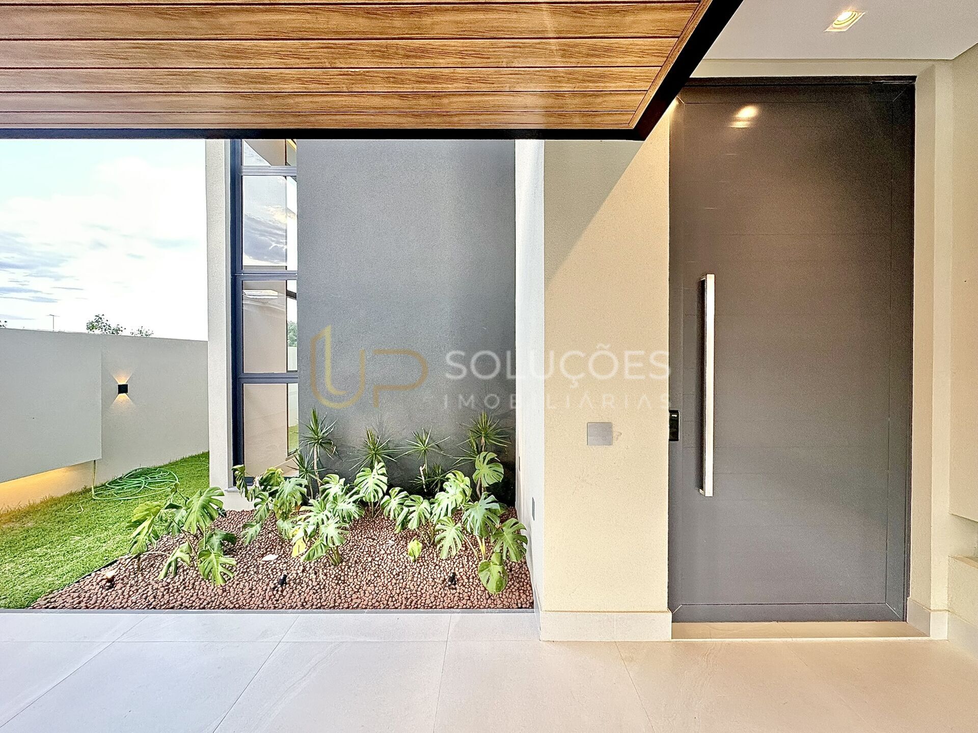 Casa de Condomínio à venda com 4 quartos, 247m² - Foto 4