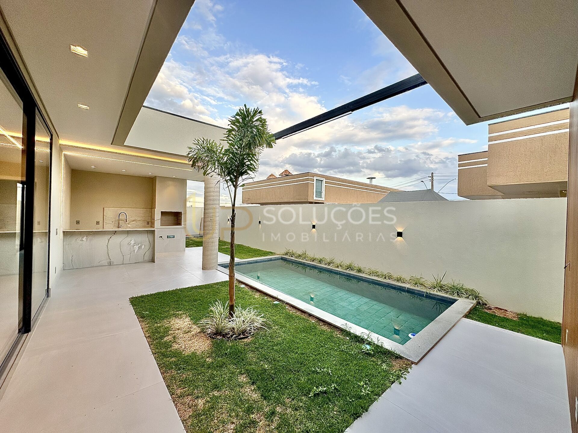 Casa de Condomínio à venda com 4 quartos, 247m² - Foto 26