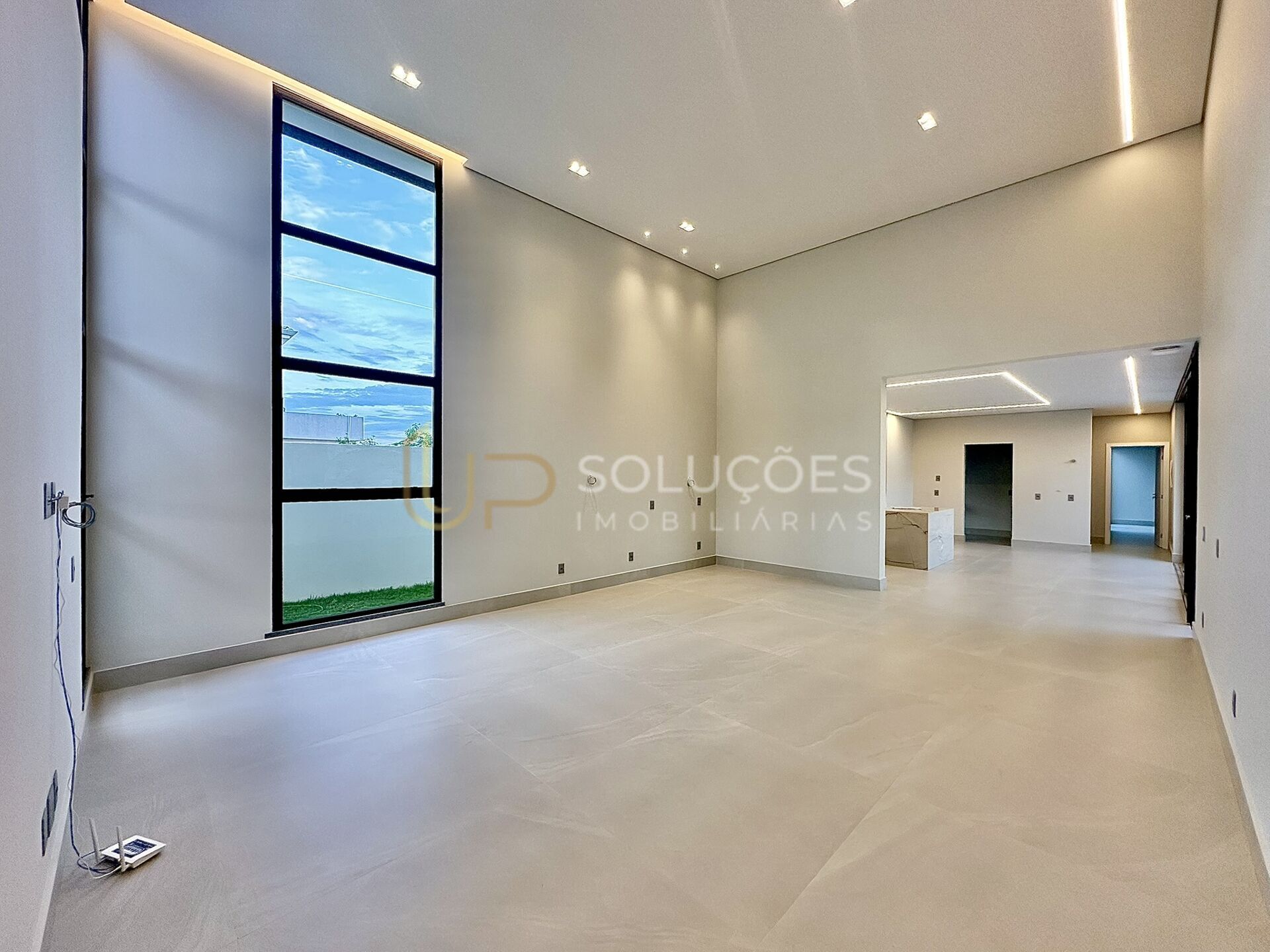 Casa de Condomínio à venda com 4 quartos, 247m² - Foto 5