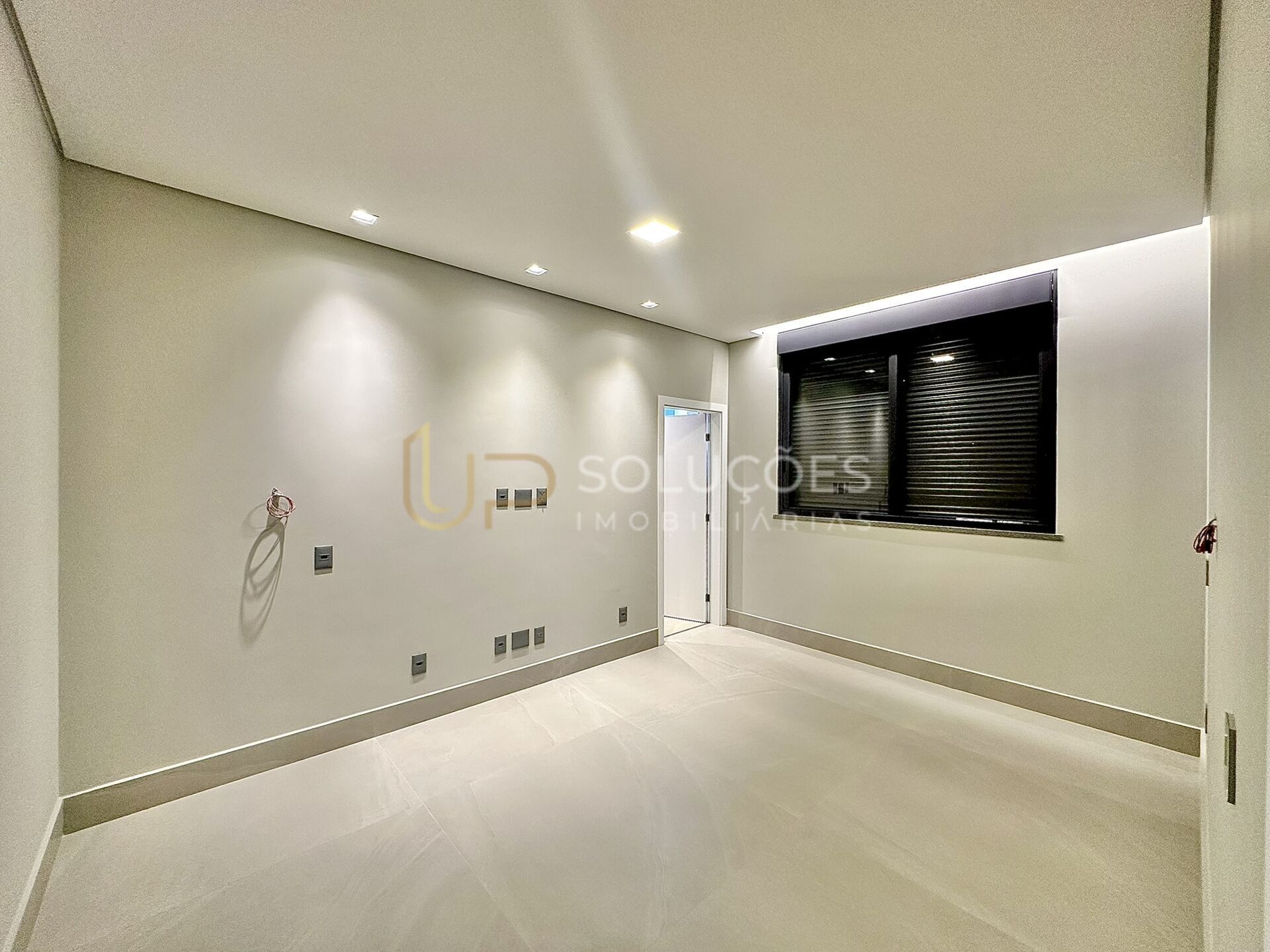 Casa de Condomínio à venda com 4 quartos, 247m² - Foto 20