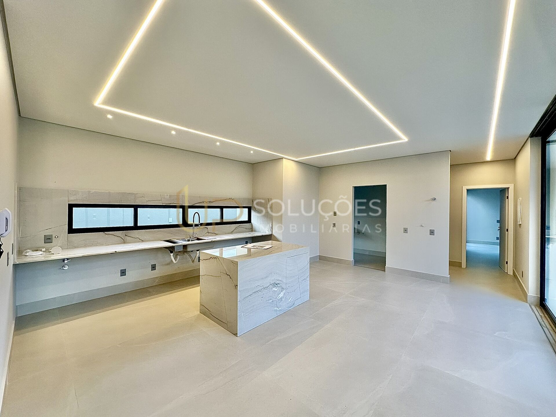 Casa de Condomínio à venda com 4 quartos, 247m² - Foto 7