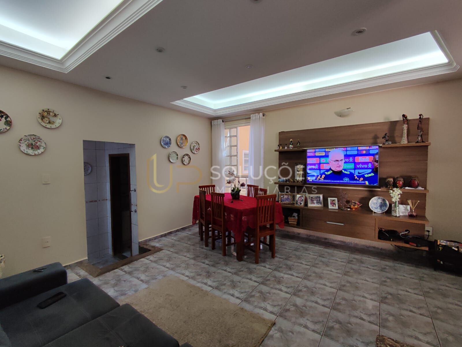 Casa, 4 quartos, 266 m² - Foto 2