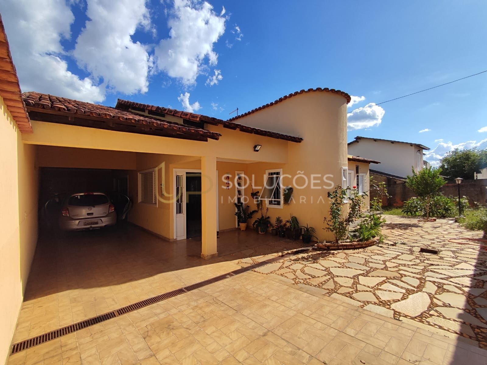 Casa, 4 quartos, 266 m² - Foto 1