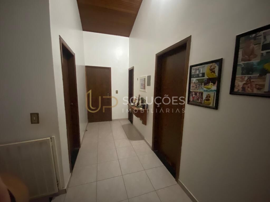 Casa, 6 quartos, 260 m² - Foto 10