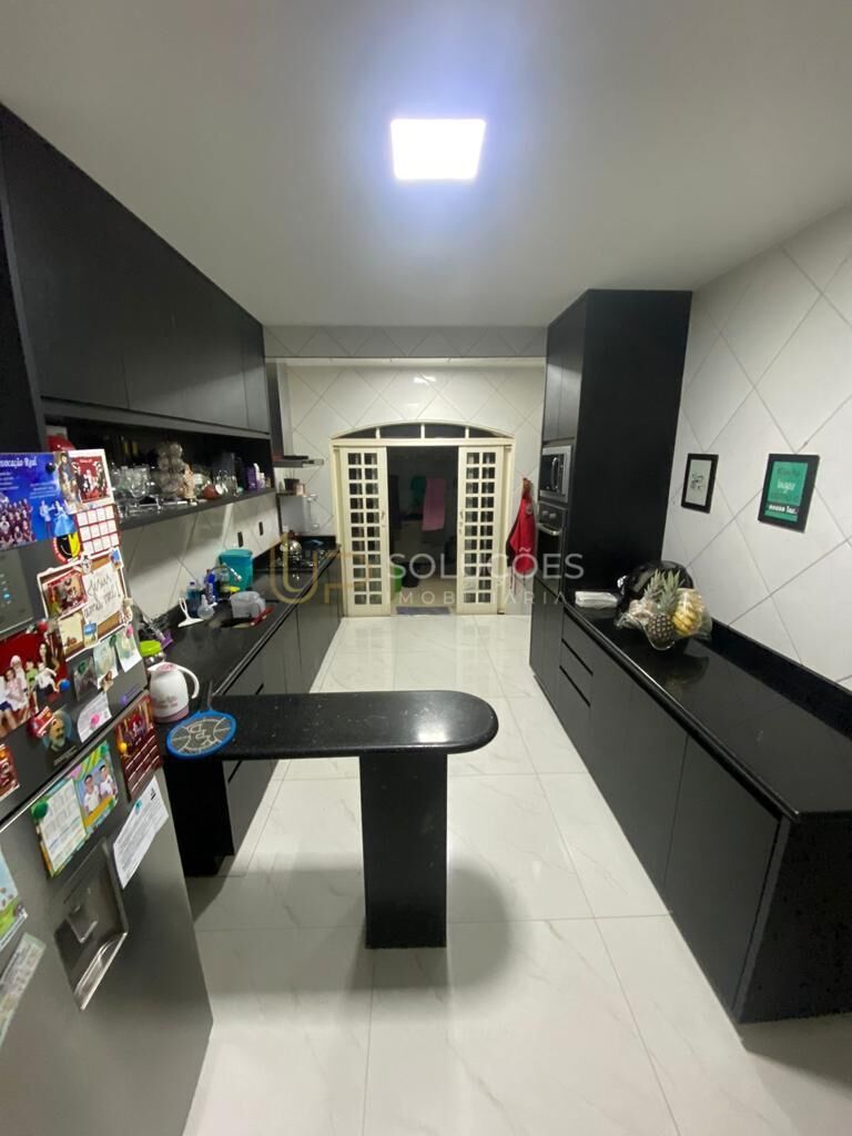 Casa, 6 quartos, 260 m² - Foto 7