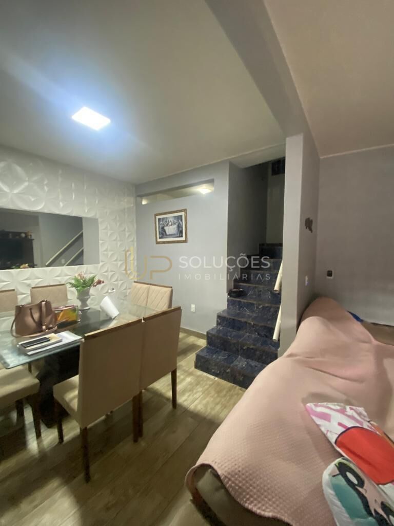 Casa, 6 quartos, 260 m² - Foto 2