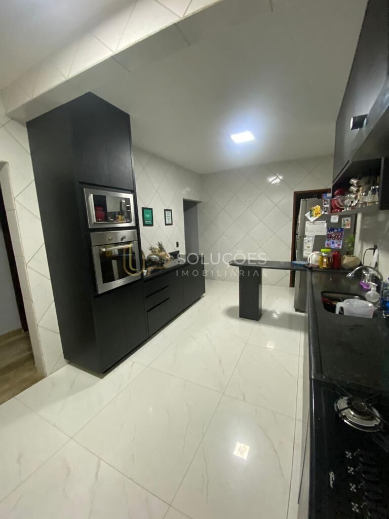 Casa, 6 quartos, 260 m² - Foto 5