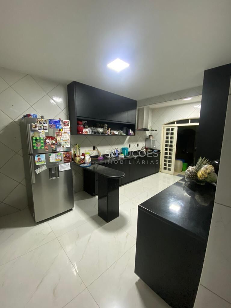 Casa, 6 quartos, 260 m² - Foto 6