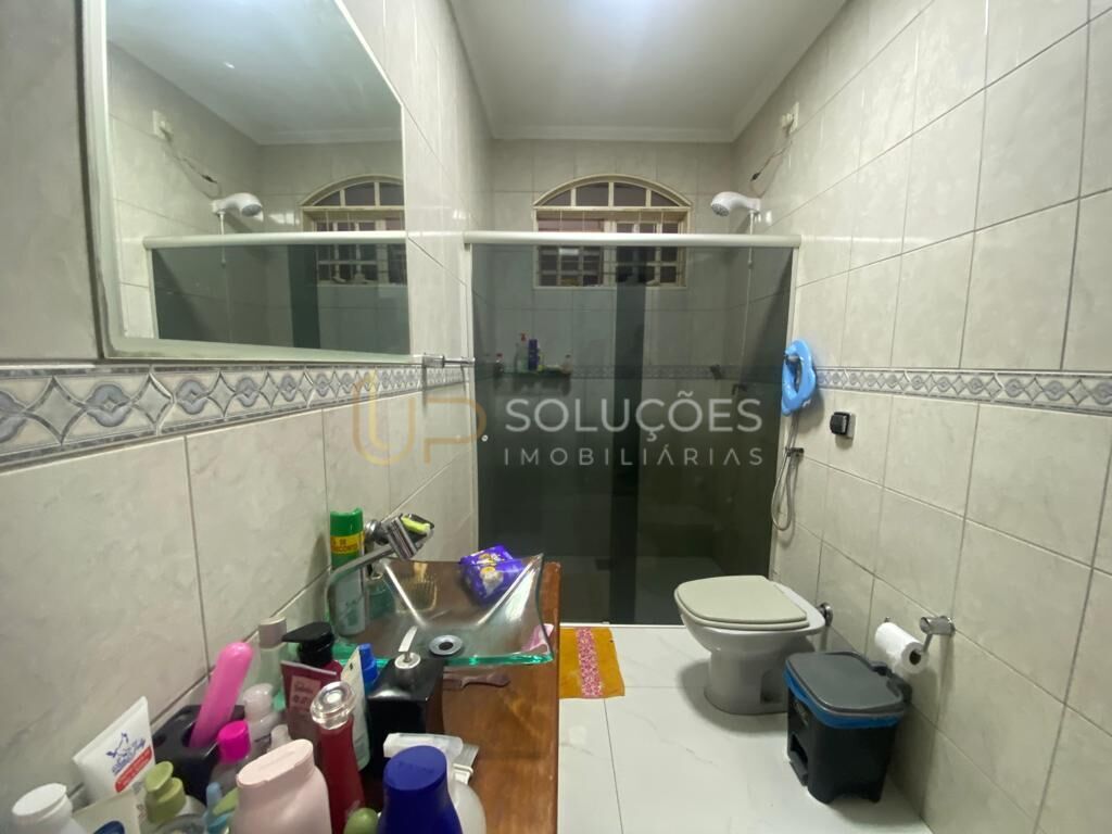 Casa, 6 quartos, 260 m² - Foto 8