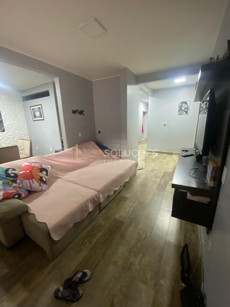 Casa, 6 quartos, 260 m² - Foto 4