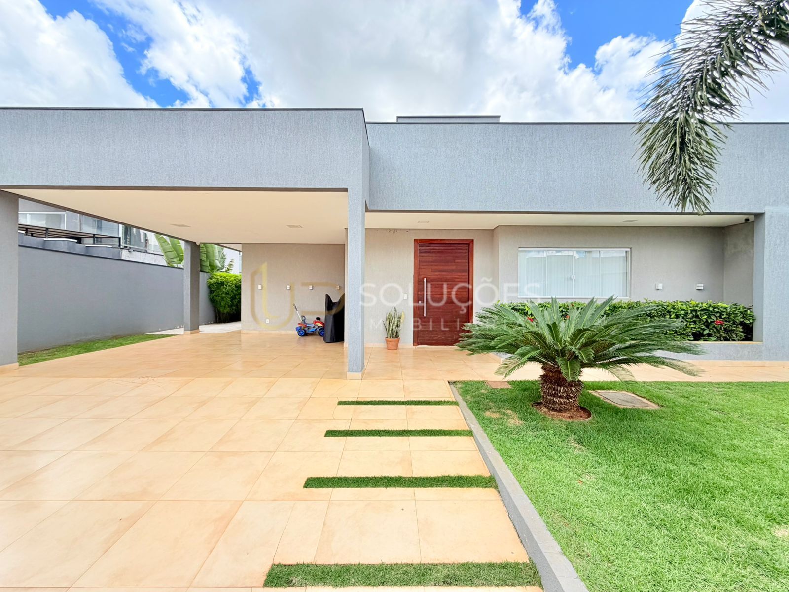 Casa, 3 quartos, 204 m² - Foto 1