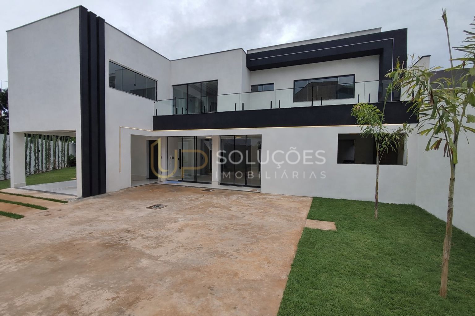 Casa, 3 quartos, 270 m² - Foto 1
