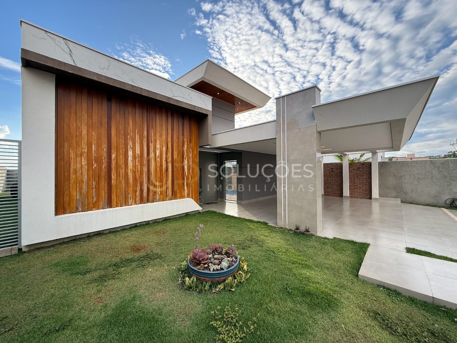 Casa de Condomínio à venda com 3 quartos, 290m² - Foto 3