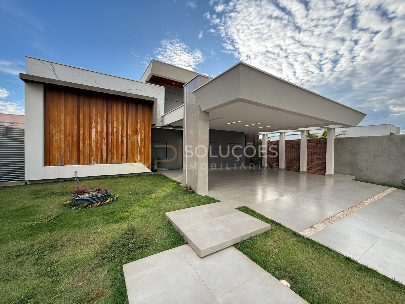 Casa de Condomínio à venda com 3 quartos, 290m² - Foto 4