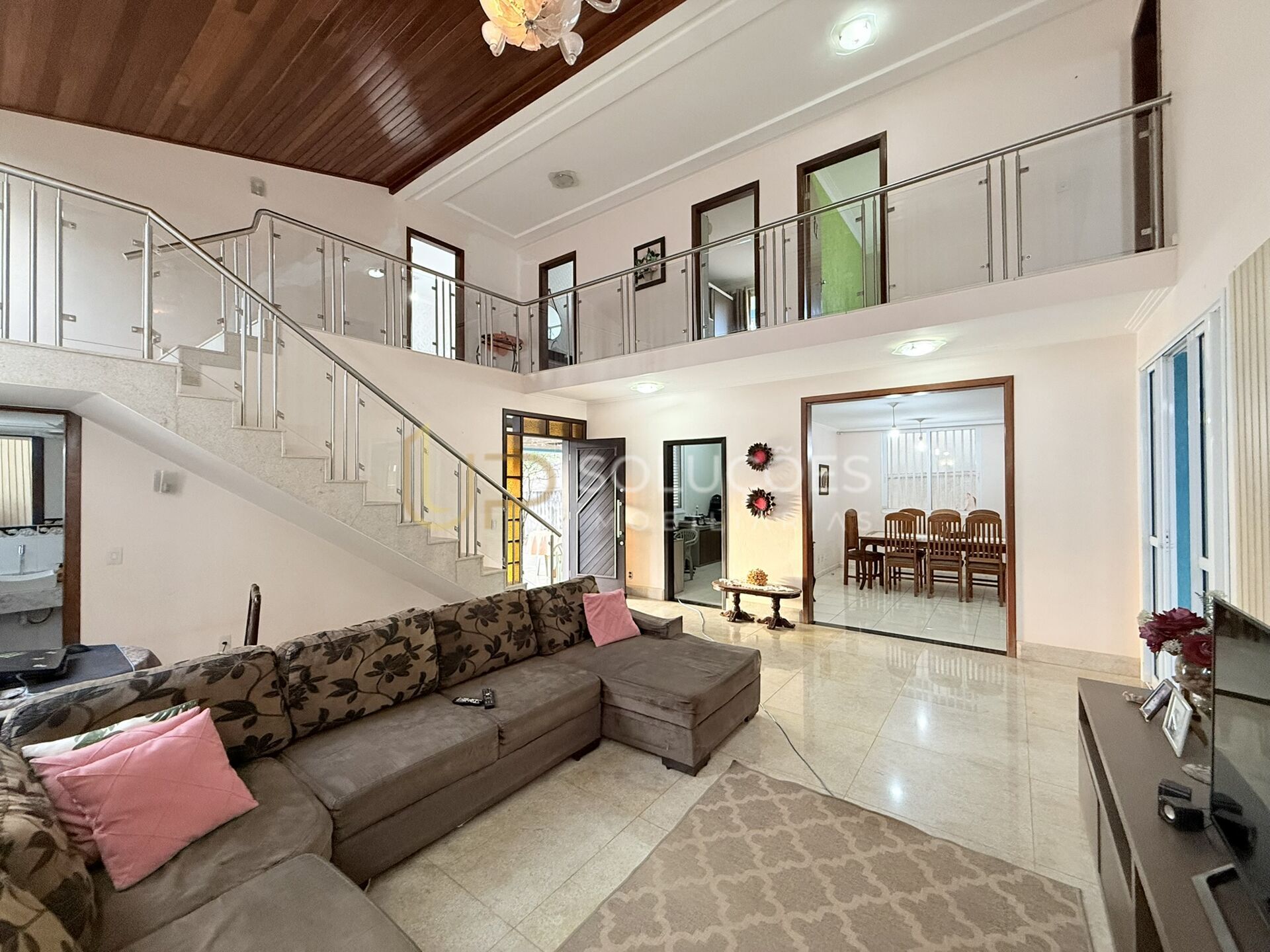 Casa, 4 quartos, 417 m² - Foto 1