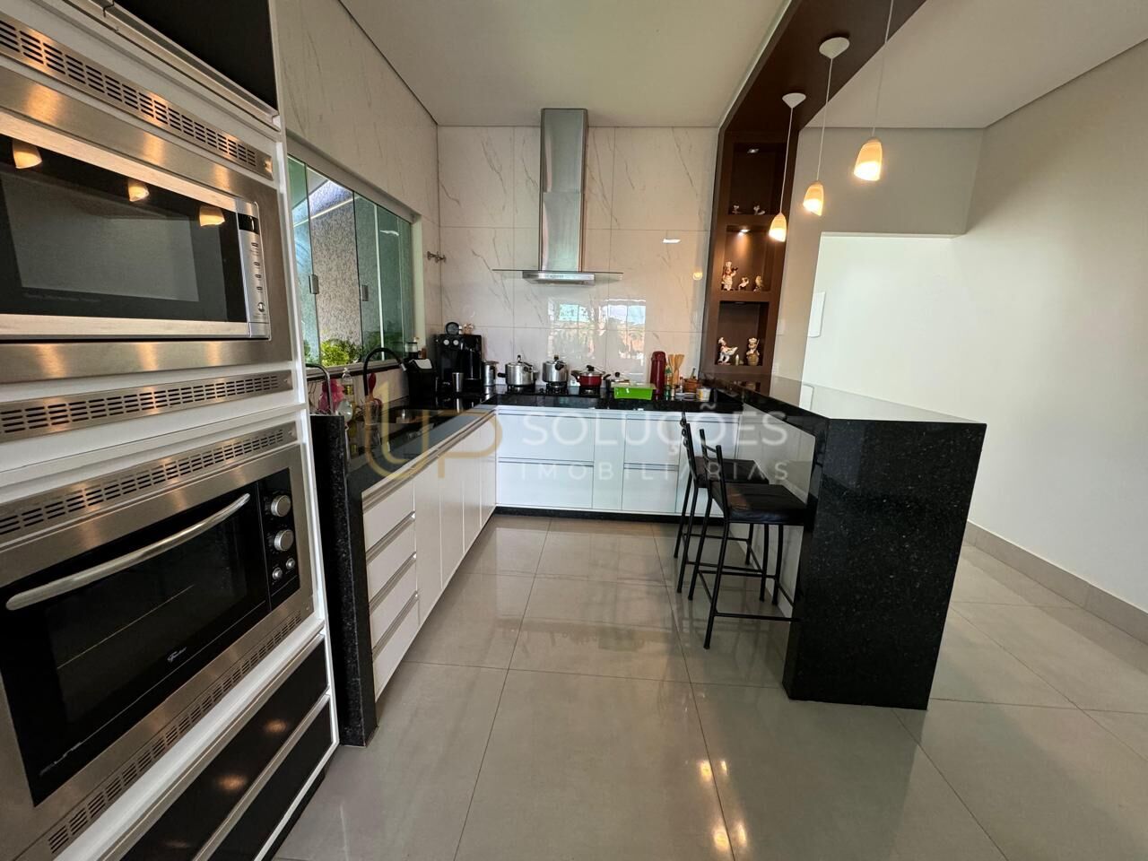 Casa de Condomínio à venda com 3 quartos, 183m² - Foto 4