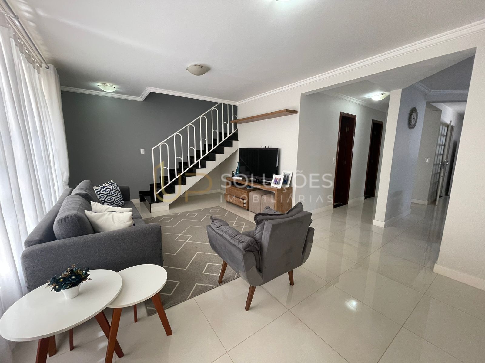 Casa, 3 quartos, 208 m² - Foto 1