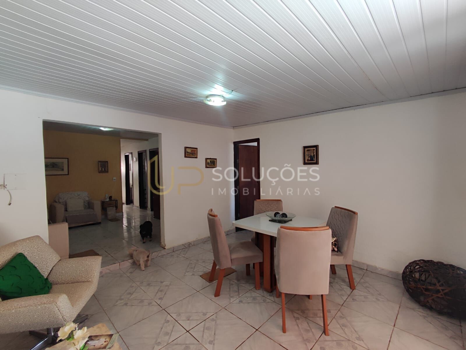 Casa, 3 quartos, 210 m² - Foto 2