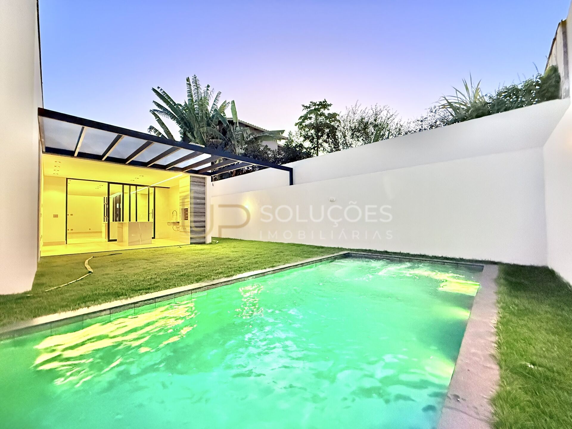 Casa de Condomínio à venda com 4 quartos, 219m² - Foto 23