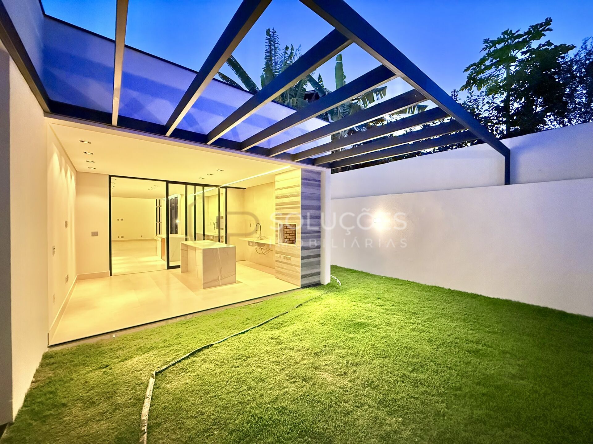 Casa de Condomínio à venda com 4 quartos, 219m² - Foto 22