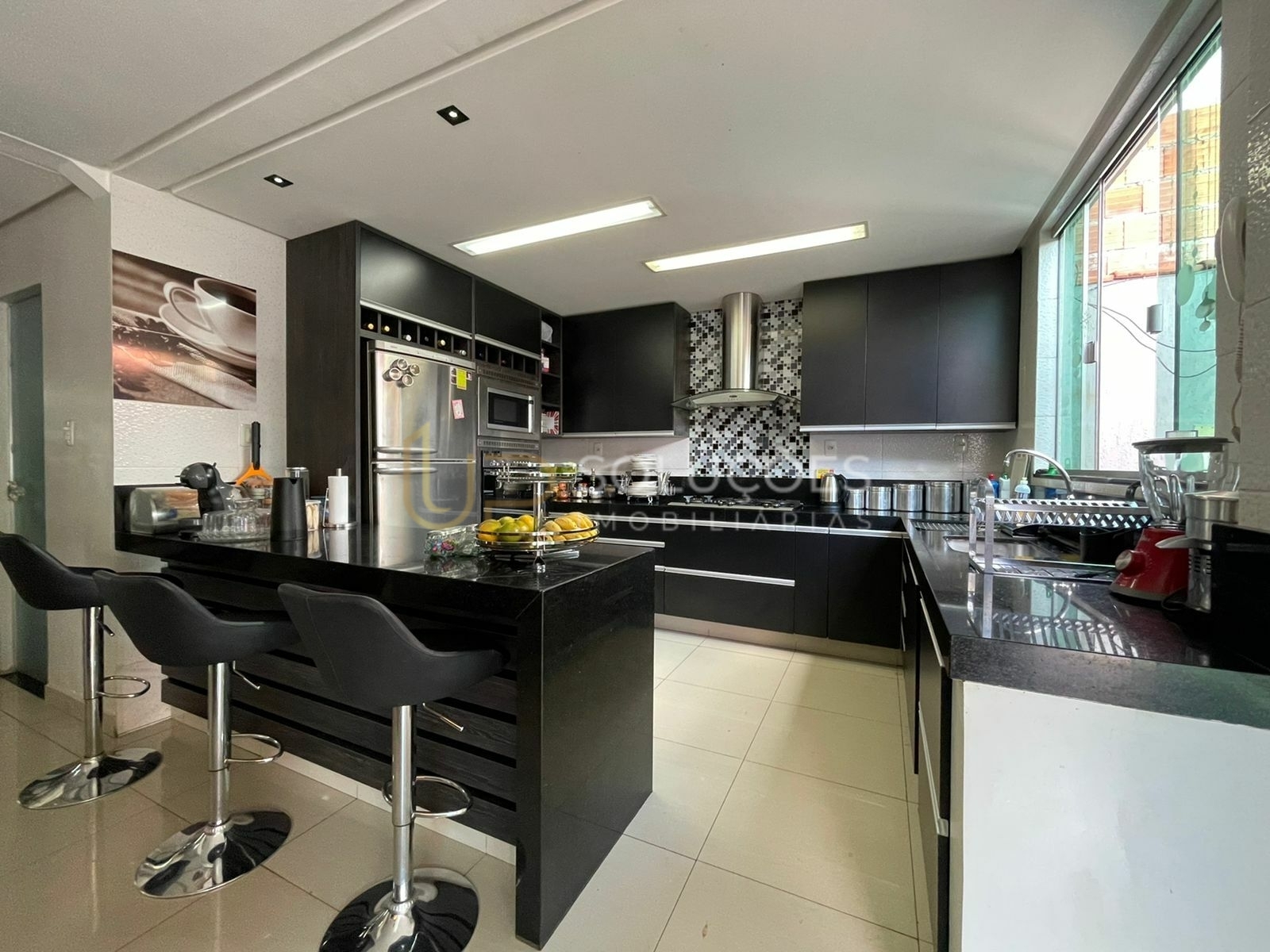 Sobrado, 3 quartos, 300 m² - Foto 1