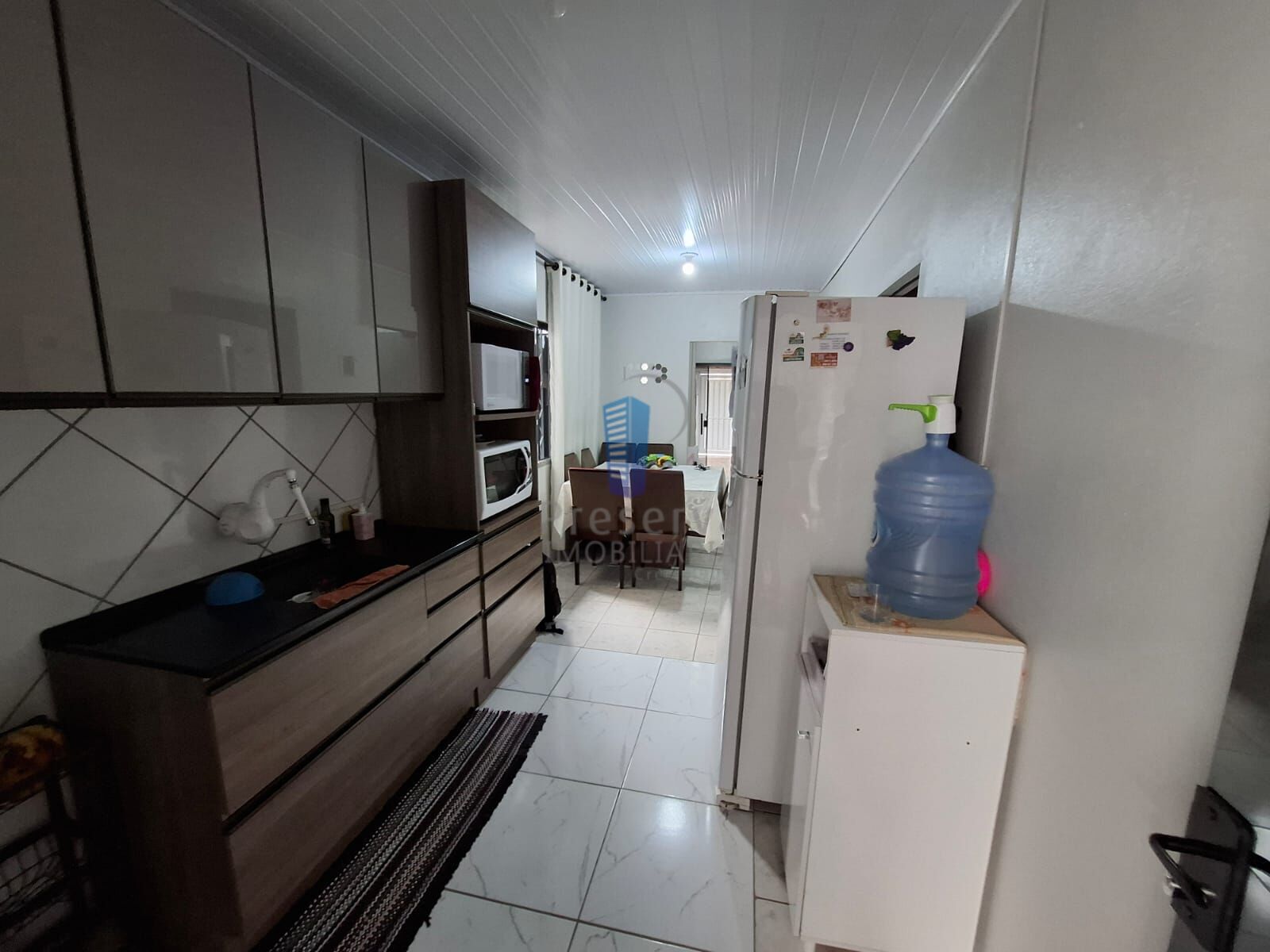 Casa à venda com 2 quartos, 47m² - Foto 1