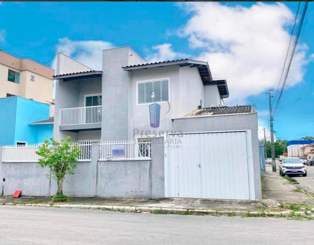 Sobrado à venda com 4 quartos, 100m² - Foto 1