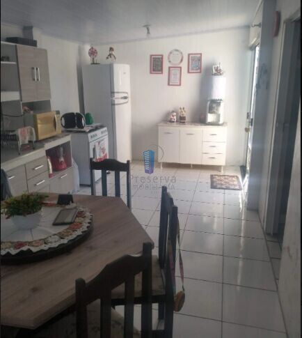 Casa à venda com 3 quartos, 90m² - Foto 2