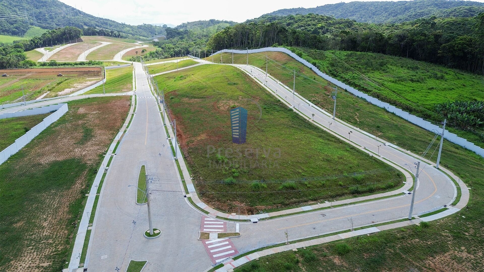 Terreno à venda, 200m² - Foto 1