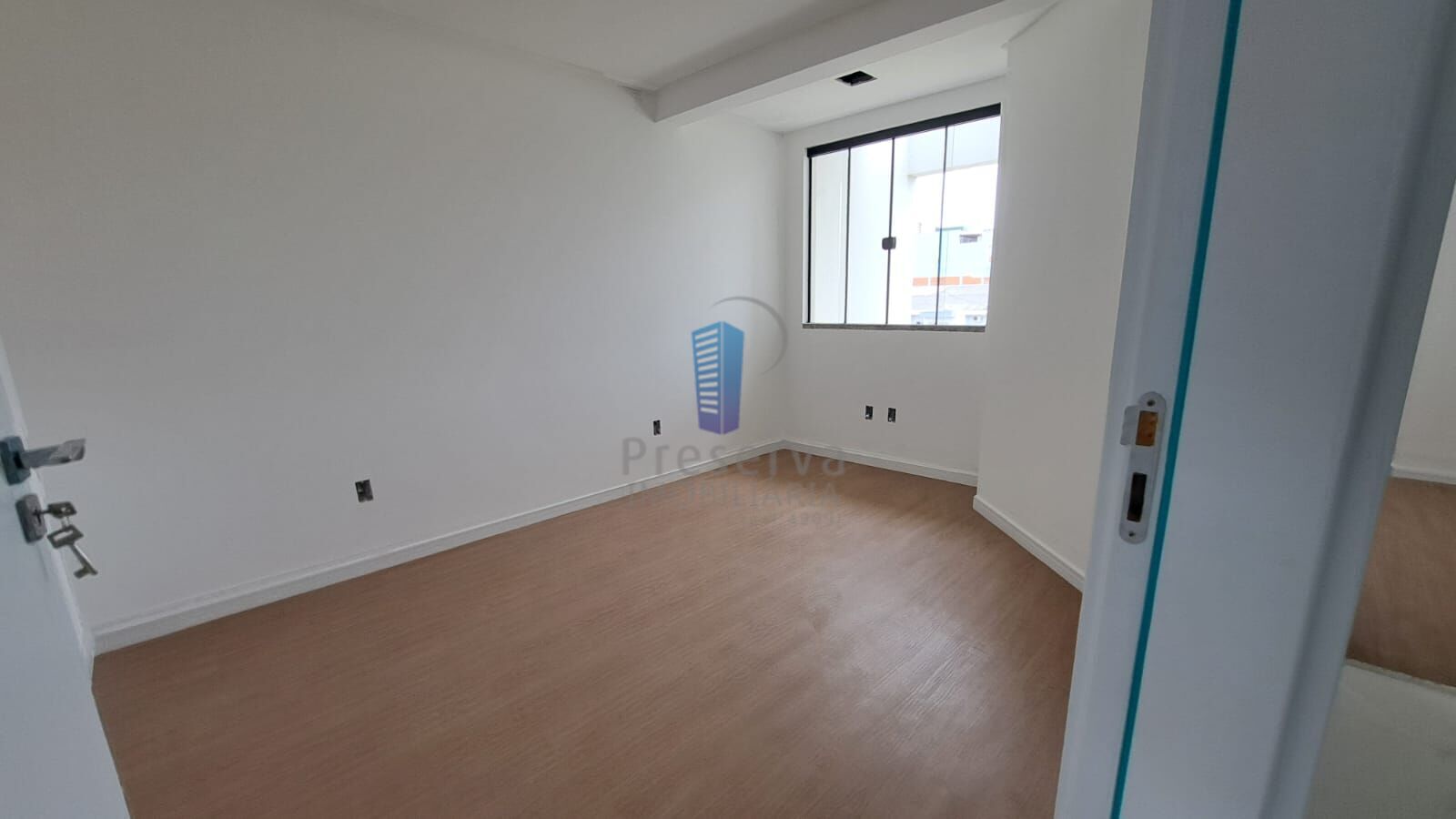 Casa à venda com 3 quartos, 173m² - Foto 8