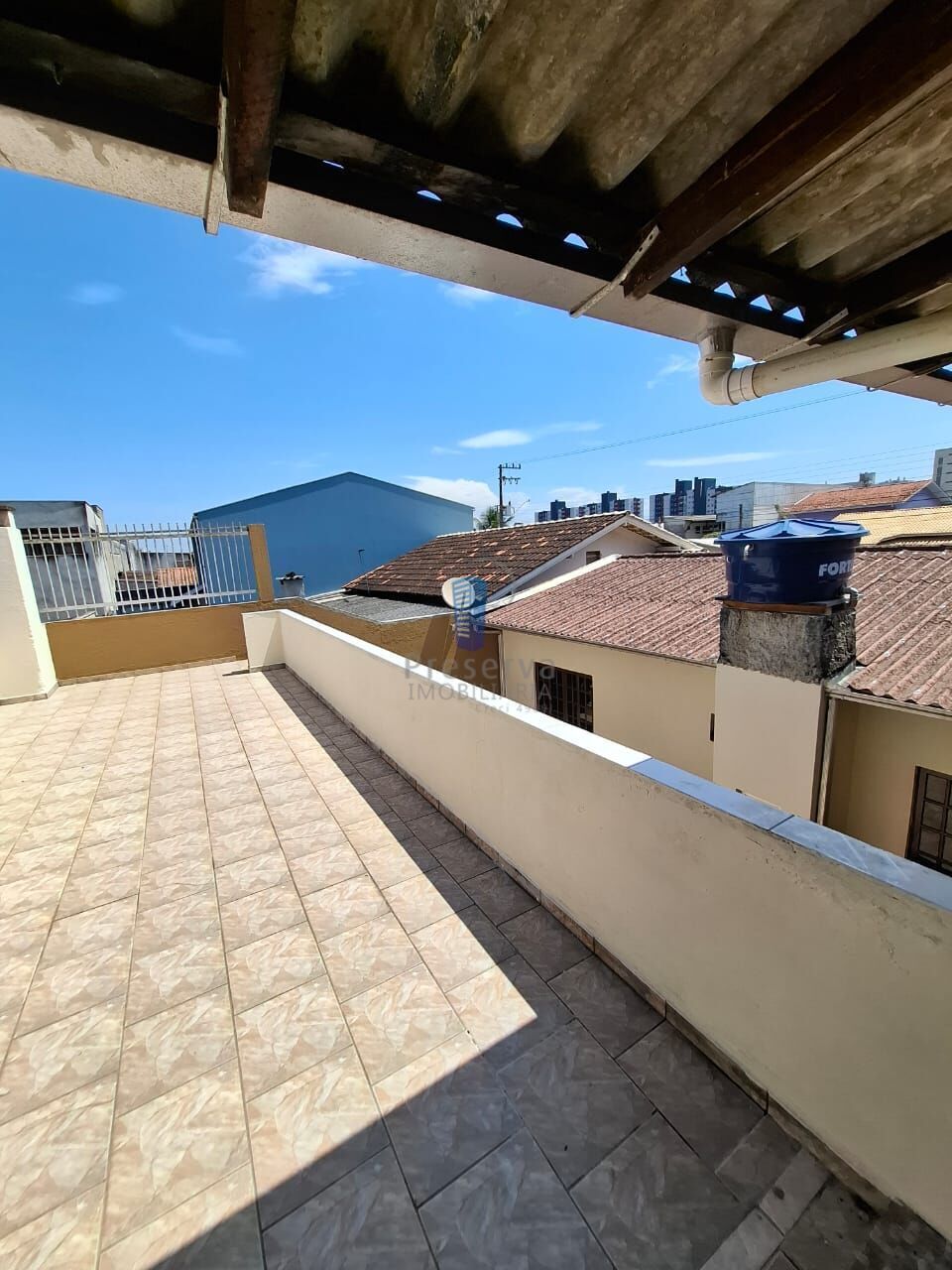 Casa para alugar com 3 quartos, 100m² - Foto 2