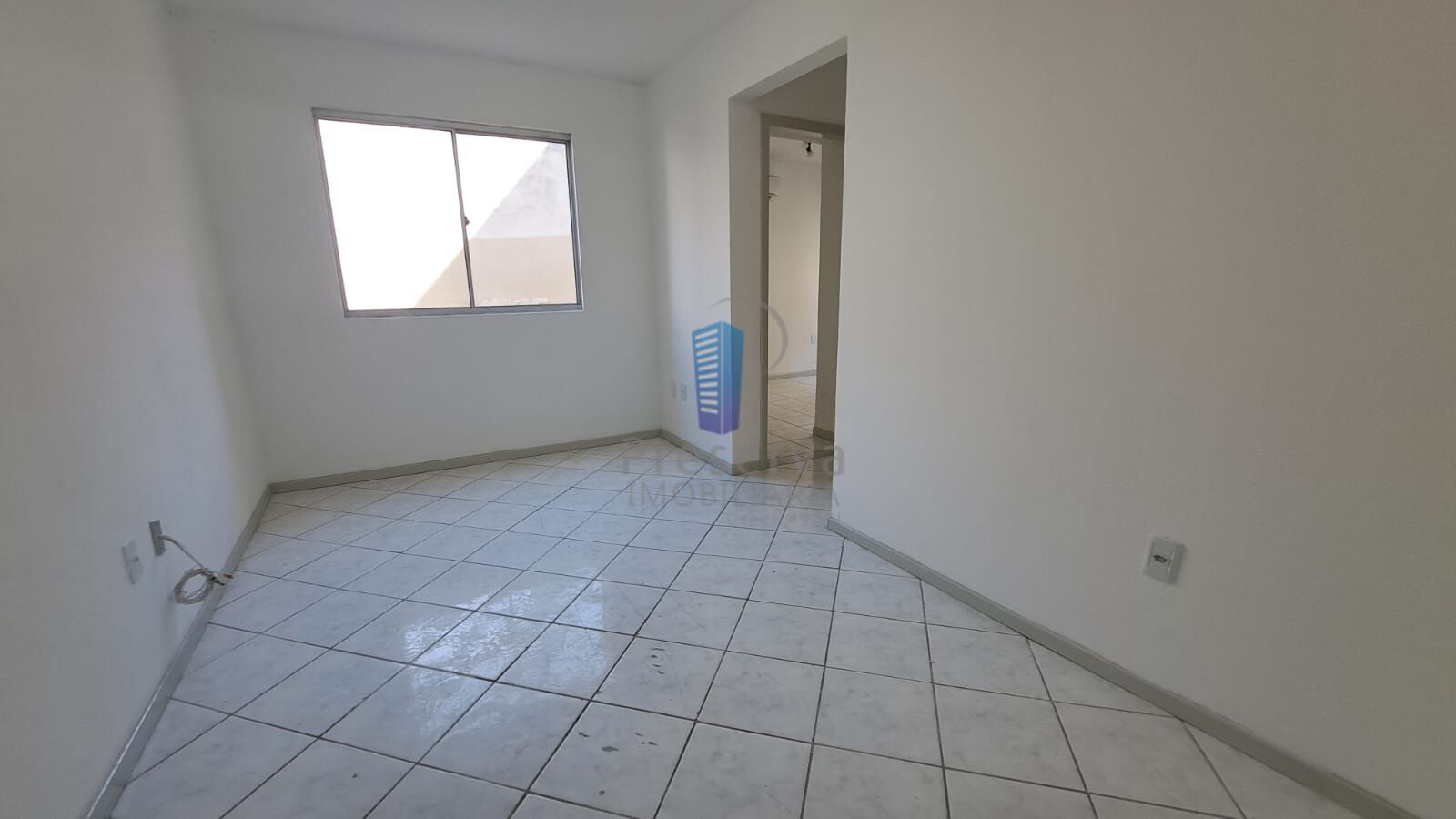 Apartamento à venda com 2 quartos, 60m² - Foto 2