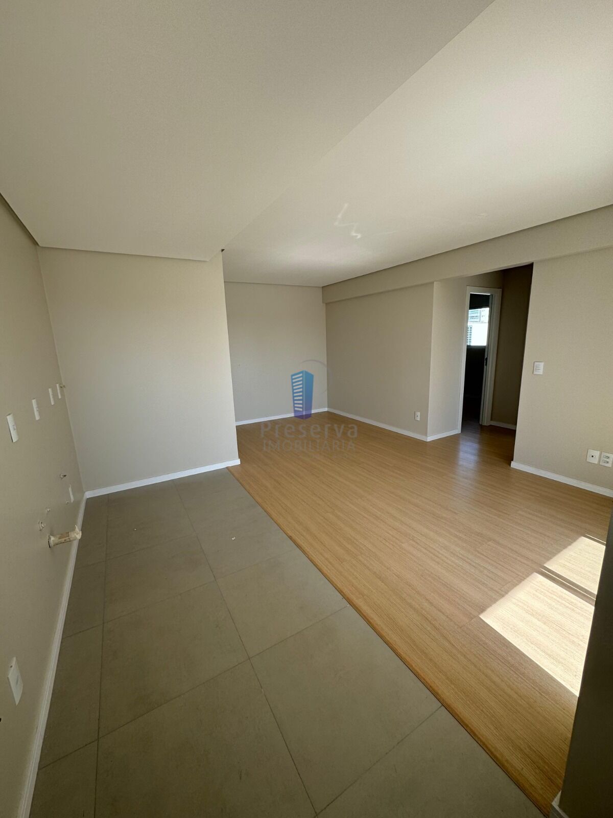 Apartamento à venda com 2 quartos, 78m² - Foto 2