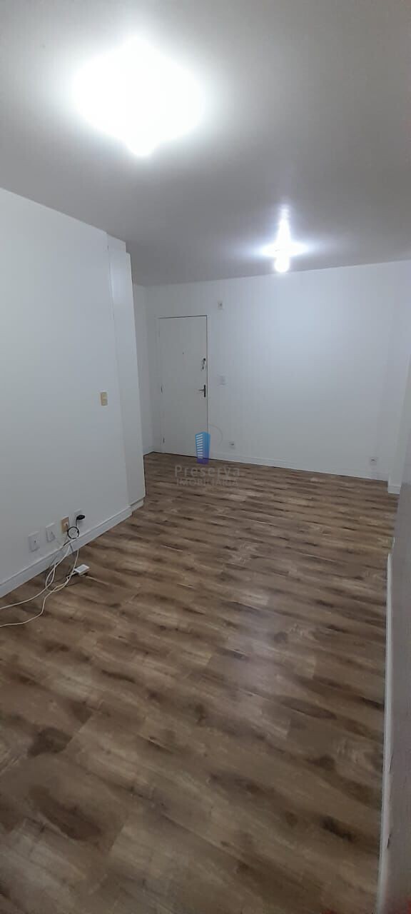 Apartamento para alugar com 2 quartos, 55m² - Foto 8