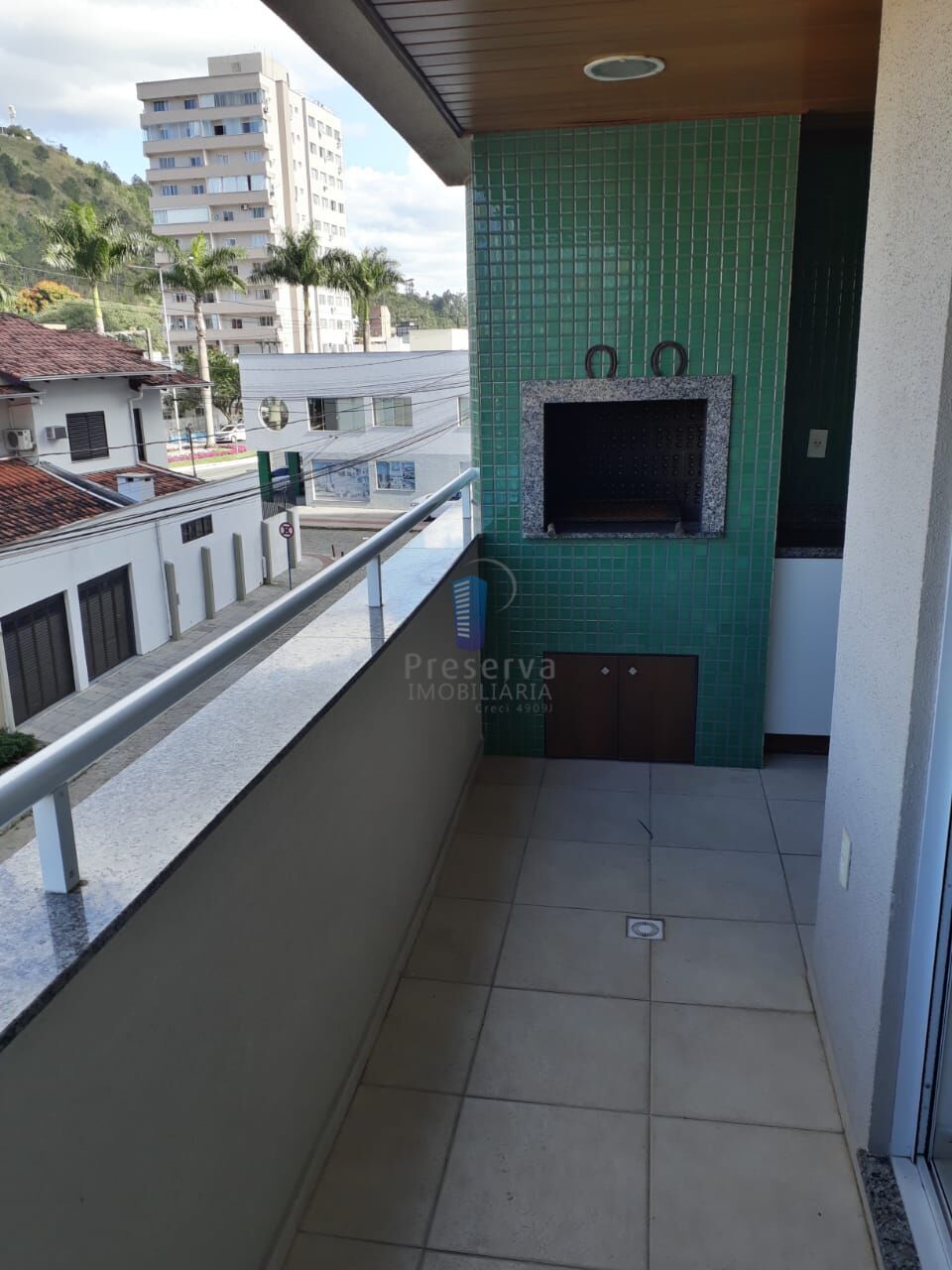 Apartamento para alugar com 2 quartos, 75m² - Foto 11