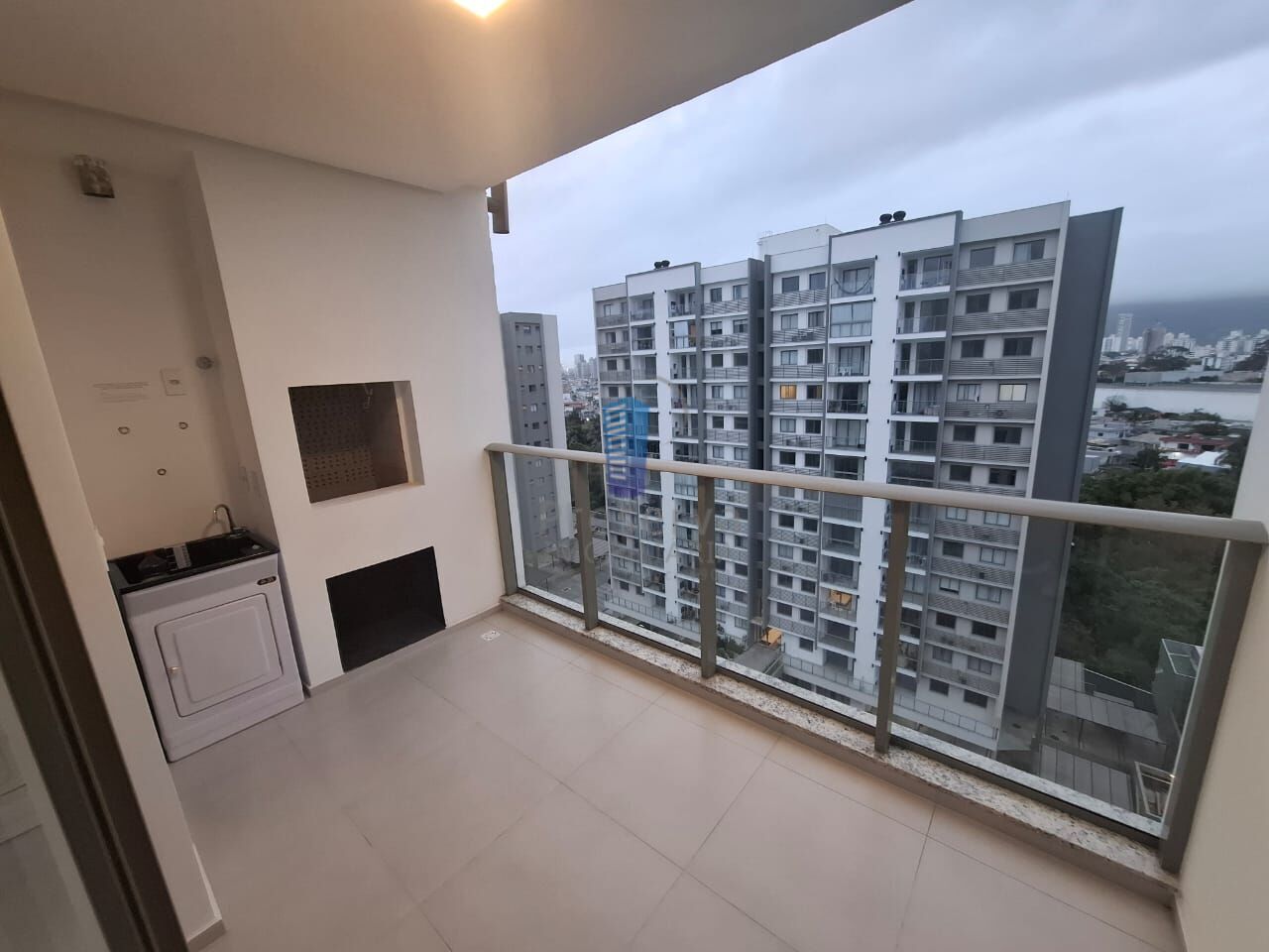 Apartamento para alugar com 2 quartos, 63m² - Foto 14