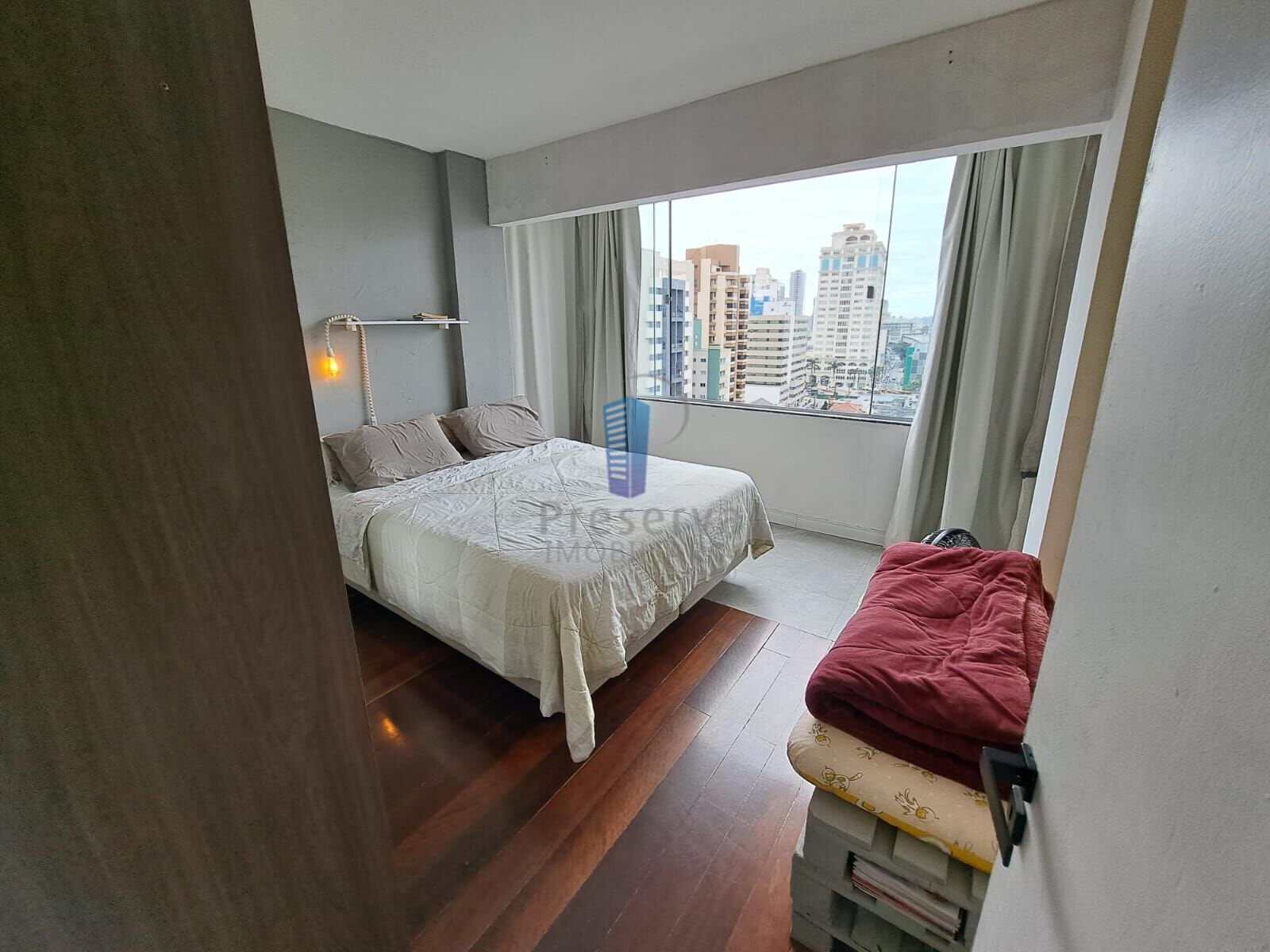 Apartamento à venda com 2 quartos, 77m² - Foto 3