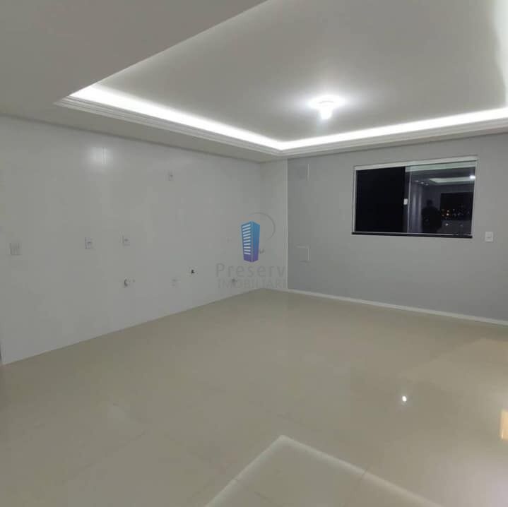 Apartamento à venda com 3 quartos, 84m² - Foto 2