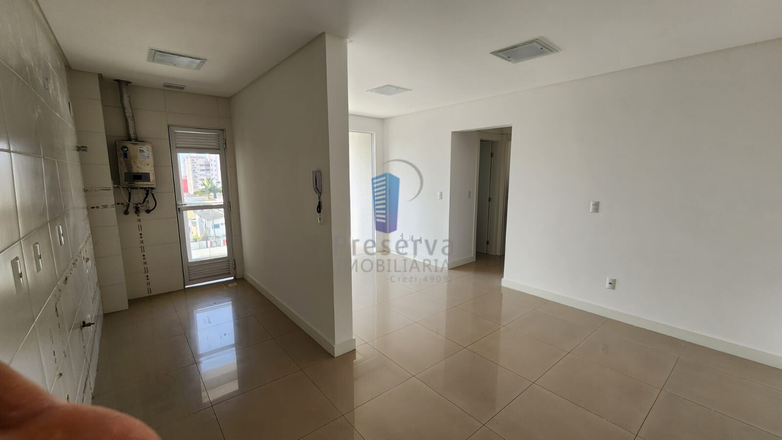 Apartamento para alugar com 2 quartos, 64m² - Foto 4