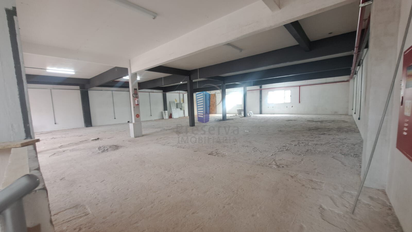 Sala-Conjunto, 1200 m² - Foto 1