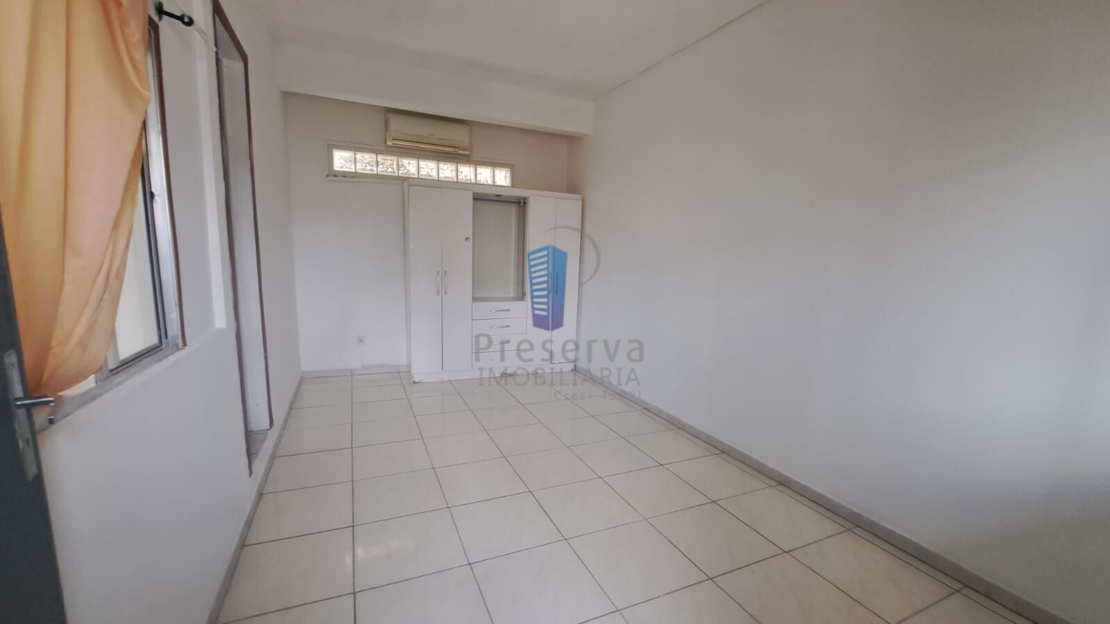 Casa para alugar com 3 quartos, 200m² - Foto 5