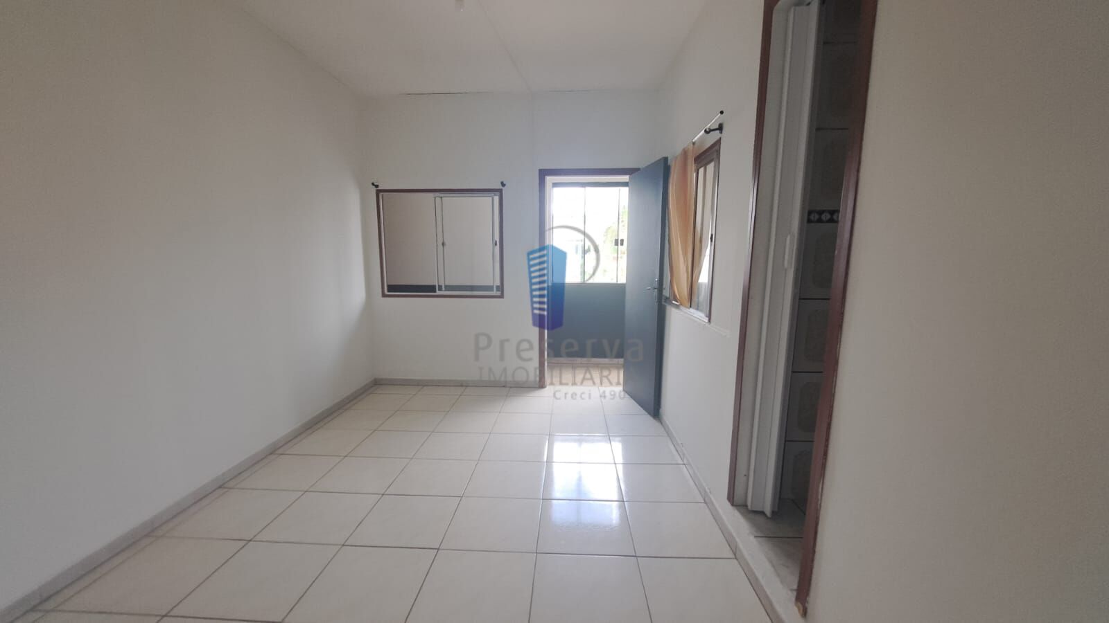 Casa para alugar com 3 quartos, 200m² - Foto 4