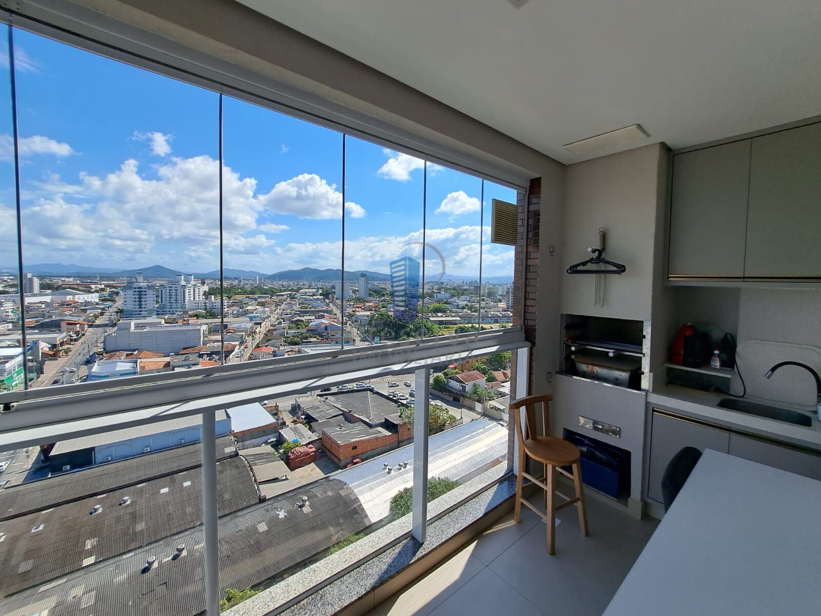 Apartamento à venda com 3 quartos, 74m² - Foto 3